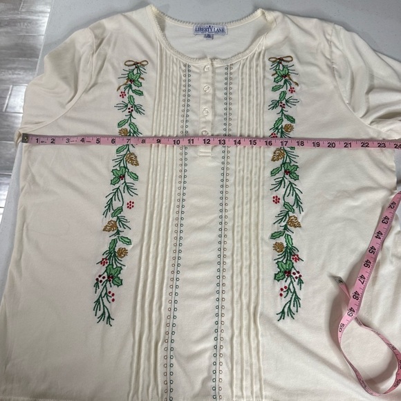 Liberty Lane Henley Top Holly Berries Embroidery 3/4 Sleeve Cream Women’s Sz XL - Picture 4 of 12